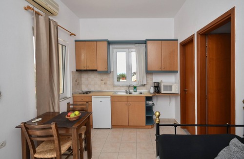 Mirtos Apartment | Holiday Apartment "One-Bedroom Kallithea" with Sea View, 2 Shared Terraces & Wi-Fi