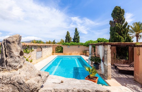 Son Macia Villa | Holiday Apartment 'Only Adults App. East Mallorca' with Shared Pool & Wi-Fi