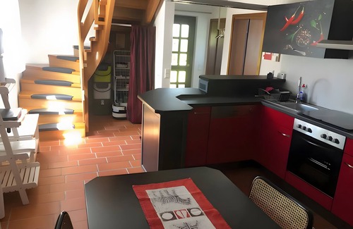 Moos Apartment | Holiday Apartment 'Peperoni' with Private Garden and Wi-Fi
