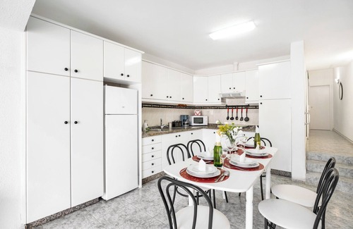 Arico Apartment | Holiday Apartment "Poris" with Heated Pool, Private Terrace & Wi-Fi