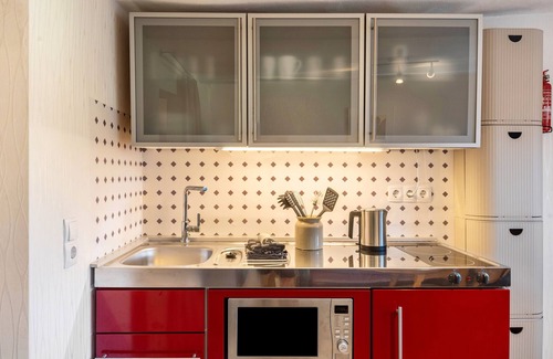 Jesberg Apartment | Holiday Apartment 'Prinzessinengarten' with Private Terrace, Private Garden and Wi-Fi