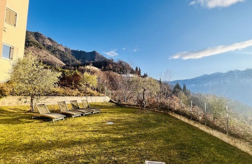 Aer Apartment | Holiday Apartment 'Residence La Villa Kalliste' with Lake View, Garden, Shared Pool & Wi-Fi