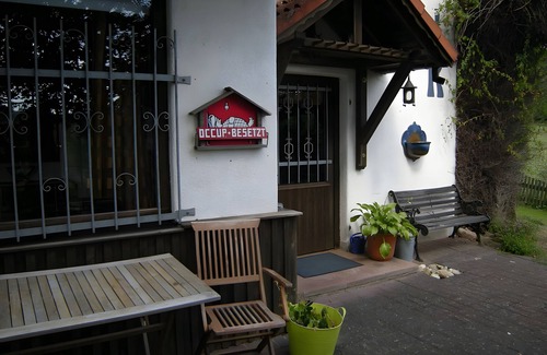 Dipperz Apartment | Holiday Apartment 'Rhön-Antik' with Mountain View, Shared Pool and Wi-Fi