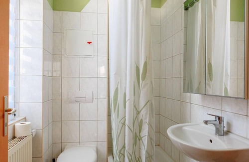 Gartenstadt-Stadtweide Apartment | Holiday apartment Rostock for 1 person with 1 bedroom - Holiday apartment in one or multi-family hou