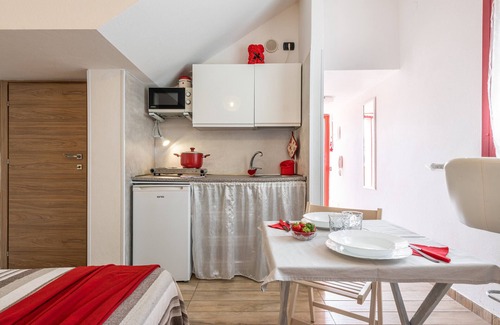 Villasimius Apartment | Holiday Apartment Stella Rossa with A/C and Wi-fi
