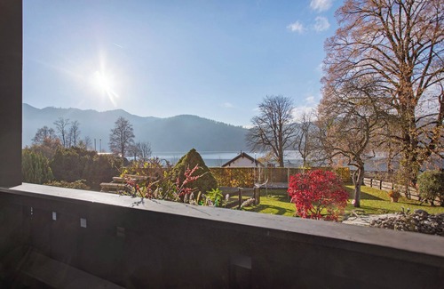 Schliersee Apartment | Holiday Apartment "Schliersee" with Lake View and Balcony