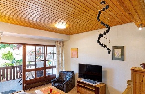 Lauf Apartment | Holiday Apartment 'Schmidt' with Mountain View, Shared Terrace & Wi-Fi