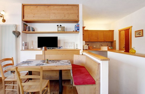 Valdidentro Apartment | Holiday Apartment "Tra-Monti E Mare" with Mountain View, Private Terrace & Sauna
