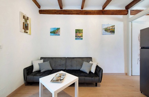 Bellagio Apartment | Holiday Apartment "Taronico Heron" with Lake View, Shared Terrace & Wi-Fi