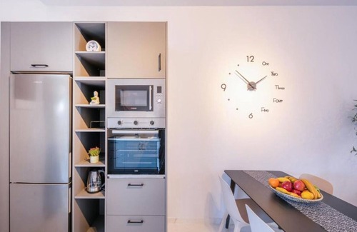 Sfakera Apartment | Holiday Apartment "True Home" with Sea View, Balcony & Wi-Fi