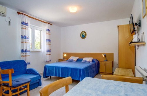 Veli Losinj Apartment | Holiday apartment Veli Losinj for 1 - 2 persons - Twin house
