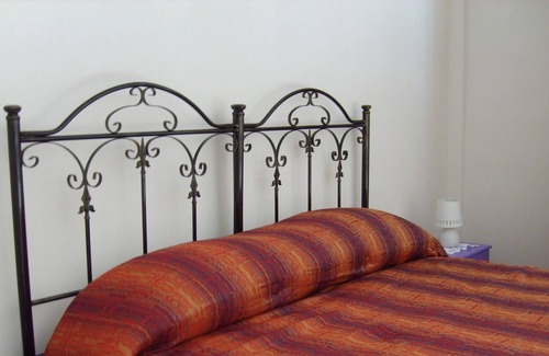 Casalini Apartment | Holiday Apartment "Viola - La Piccola Masseria" with Shared Mini Pool & Wi-Fi