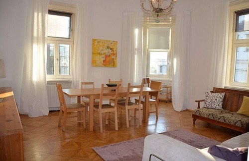 Himmelpfortgrund Apartment | Holiday apartment Vienna for 1 - 10 persons with 3 bedrooms - Holiday apartment in one or multi-fami