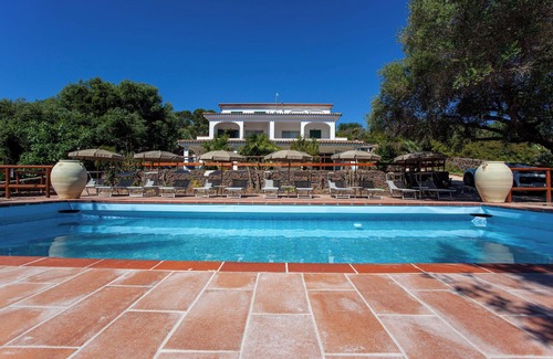 Sas Linnas Siccas Apartment | Holiday Apartment ‘Villa Mula 2’ with Wi-Fi, Garden & Shared Pool; Parking Available