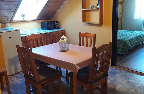 Gyenesdias Apartment | Holiday apartment with large garden