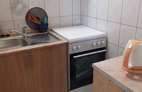 Gyenesdias Apartment | Holiday apartment with large garden