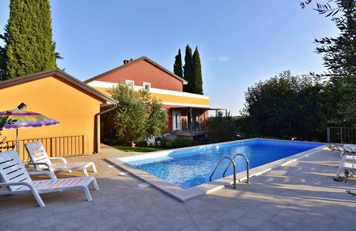 Savudrija Apartment | Holiday apartment with pool in a quiet location