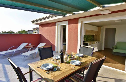 Savudrija Apartment | Holiday apartment with pool in a quiet location