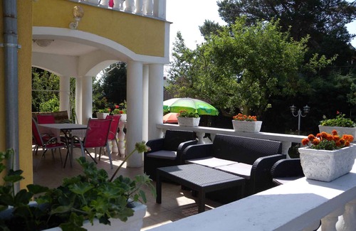 Badacsony Apartment | Holiday apartment with pool, air conditioning and 2 bathrooms