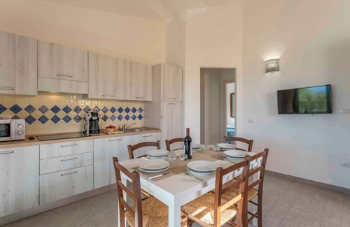 Badesi Apartment | Holiday apartment with air conditioning and community pool