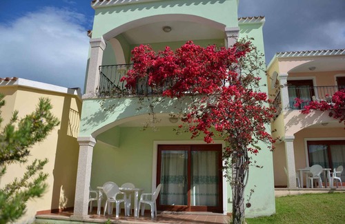 Badesi Apartment | Holiday apartment with air conditioning and community pool