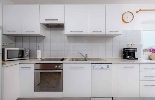 Valica Apartment | Holiday apartment with air conditioning and Internet