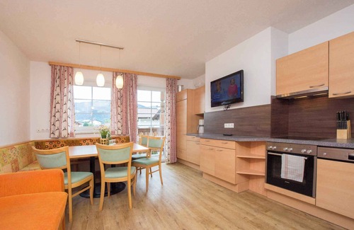 Am Feuersang Apartment | Holiday apartment with balcony