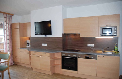 Am Feuersang Apartment | Holiday apartment with a balcony
