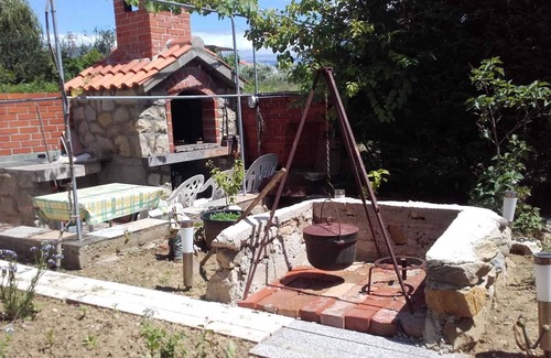 Lopar Apartment | Holiday apartment with barbecue and children's playground