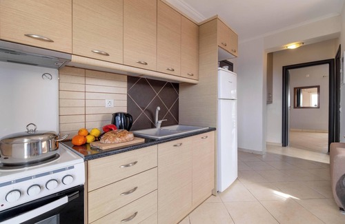 Tsoukaladhes Apartment | Holiday Apartment with Sea View 'Α' with Pool, Garden, Terrace & Wi-Fi