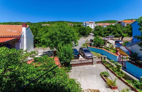 Dramalj Apartment | Holiday apartment with balcony and air conditioning