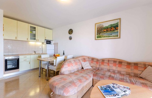 Klanfari Apartment | Holiday apartment with a/c
