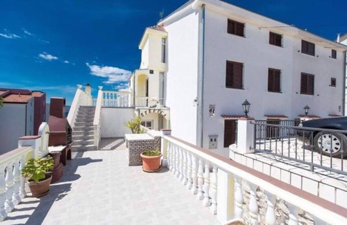 Dramalj Apartment | Holiday apartment with sea view and air conditioning