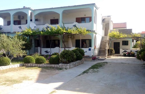 Lopar Apartment | Holiday apartment with internet access