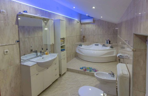 Suha Punta Apartment | Holiday apartment with Pool and Internet