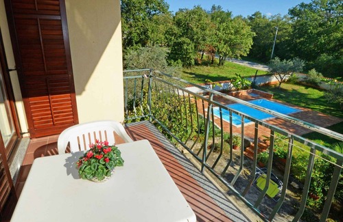 Valica Apartment | Holiday apartment with pool, two bedrooms, courtyard, barbecue