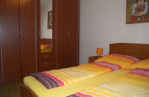 Kastel Apartment | Holiday apartment with pool and terrace