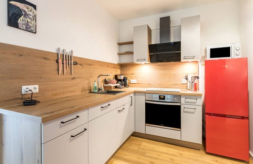 Husbyholz Apartment | Holiday Apartment 'Zum Krähenholz 9' with Shared Garden and Wi-Fi