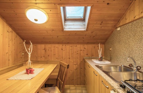 Giogo Piccolo Apartment | Holiday at Farmyard Rosshof - Attic Apartment Mansardato with Wi-Fi and Balcony