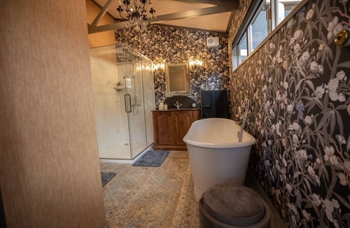 Richmond Downs Bed & Breakfast | Holiday Bliss - The Kiwi Suite