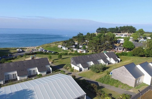 Saint-Cast-le-Guildo House | Holiday complex La Côte d'Émeraude, St.Cast-le-Guildo, terraced house Sea view
