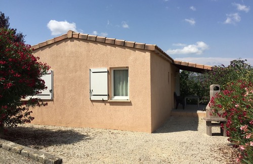 Villeneuve-de-Berg Villa | Holiday Cottages in South Ardeche "Les Bastides d'Helvie"