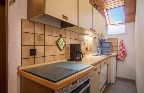 Immenstaad am Bodensee Apartment | Holiday Apartment "Monika Haug" with Lake View, Mountain View, Wi-Fi, Balcony & Garden