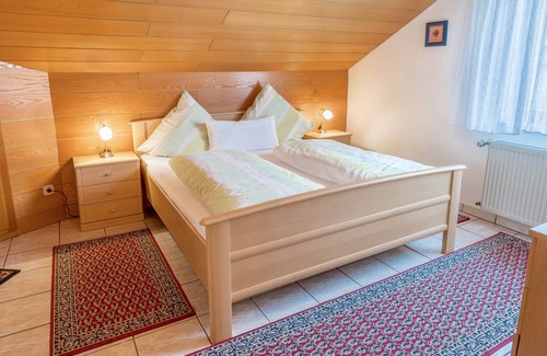 Radolfzell am Bodensee Apartment | Holiday Apartment "Erben" with Balcony, Mountain View, Wi-Fi & SAT-TV