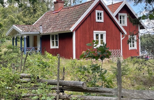 Morlunda House | Holiday directly at the lake in Småland and without neighbors