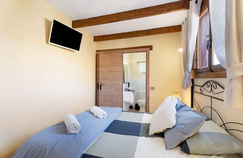El Roque House | Holiday Home 'Villa La Casita' with Mountain View, Private Garden and Wi-Fi