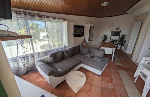 Vale Furado Apartment | HOLIDAY FLAT IN PATAIAS WITH TERRACE, POOL & DIRECT BEACH ACCESS