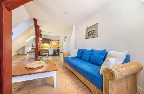 Trendelburg Apartment | Holiday flat "Kemenate" - individual flat under the roof