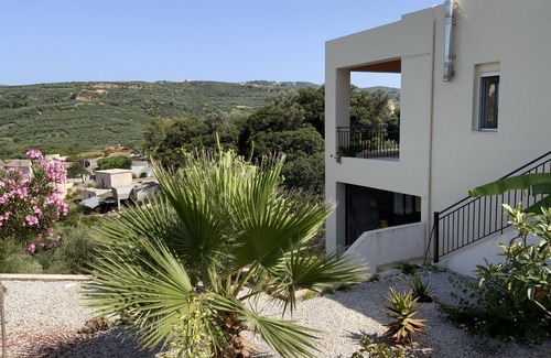 Kolymbari House | Holiday house in a quiet, close to the sea, away from the hustle and bustle.
