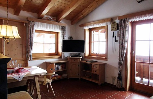 Hochkrimml Apartment | Holiday Gschlößl at snow 1 700 m altitude, 100 meters to the ski lift